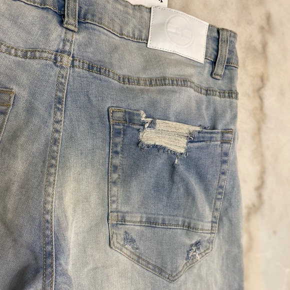 EUC Jordan Craig Sean Fit Distressed/ Repaired - Picture 9 of 15